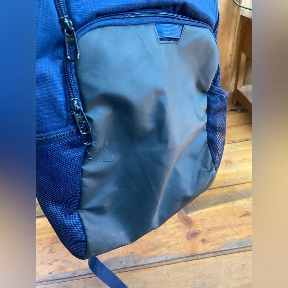 Nike Brasila 9.5‎ Training Backpack 30L Navy Blue DM3975-410 Pockets Zippers